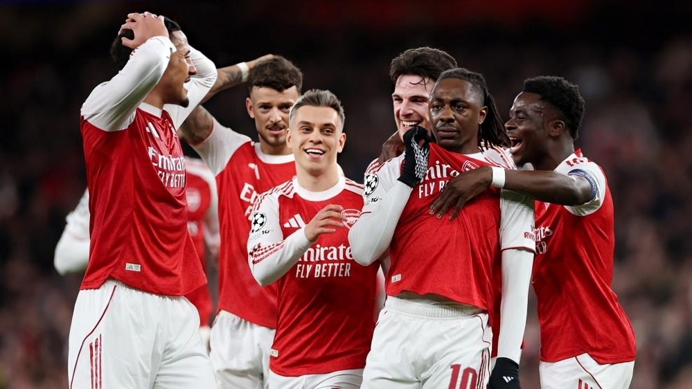 Arsenal hay Man City